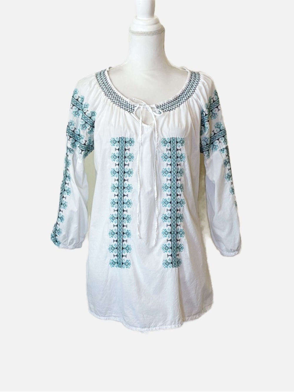 XCVI Embroidered Peasant Blouse White w/Turquoise Accents Boho Chic Cotton Top